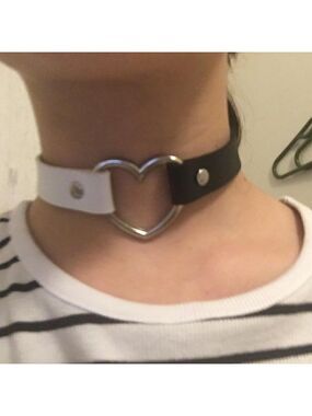 🆕 White Black Leather Heart Choker Collar Necklace Goth Punk Rave Party Costume